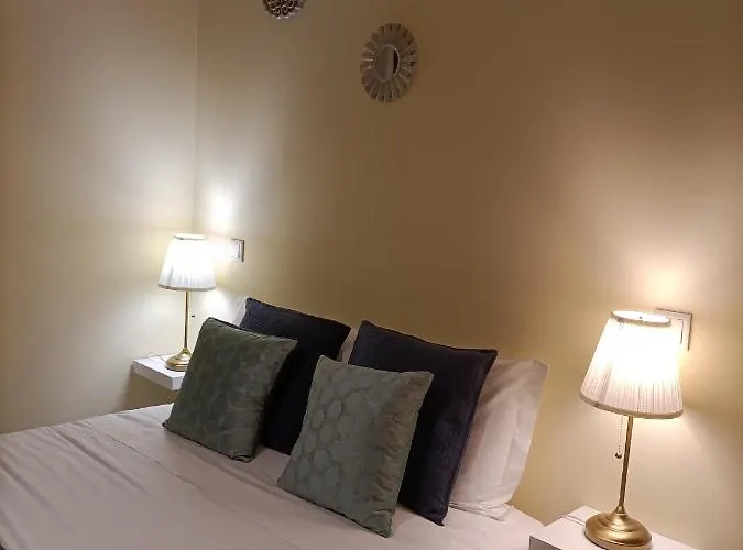 Πανσιόν House *