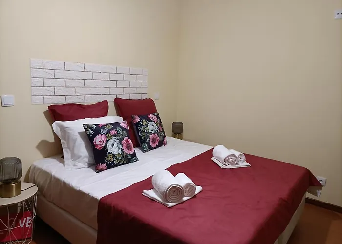 House Πανσιόν *